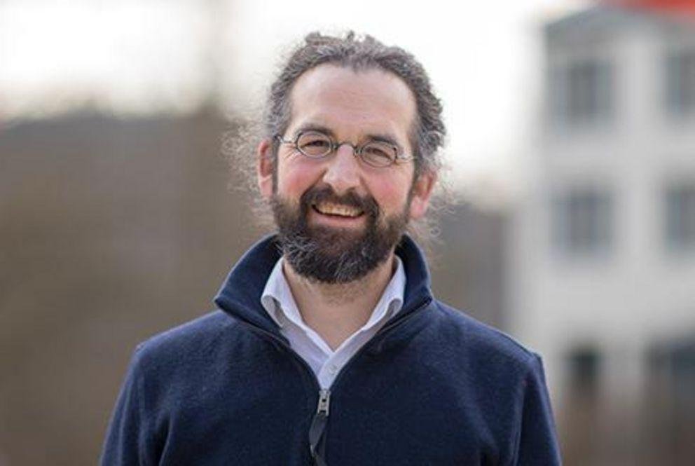 Dr Florian Toepfl Dr Florian Toepfl