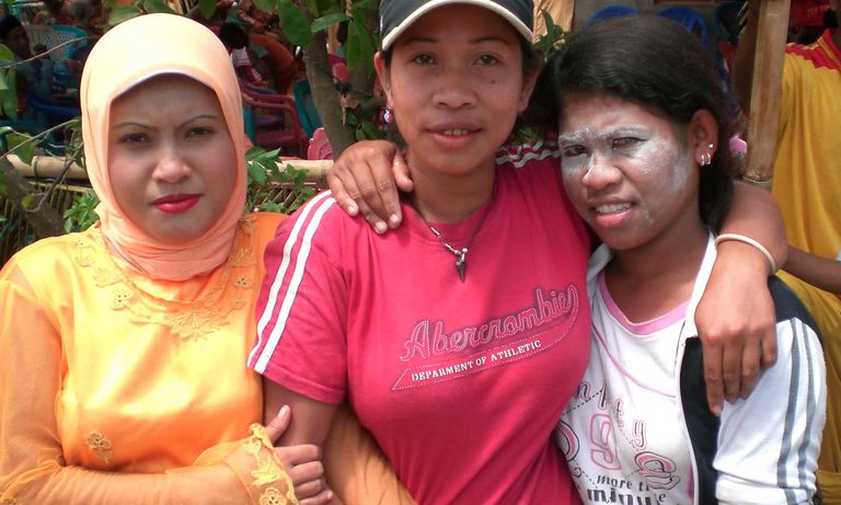 Indonesian girls in Alor, Eastern Indonesia