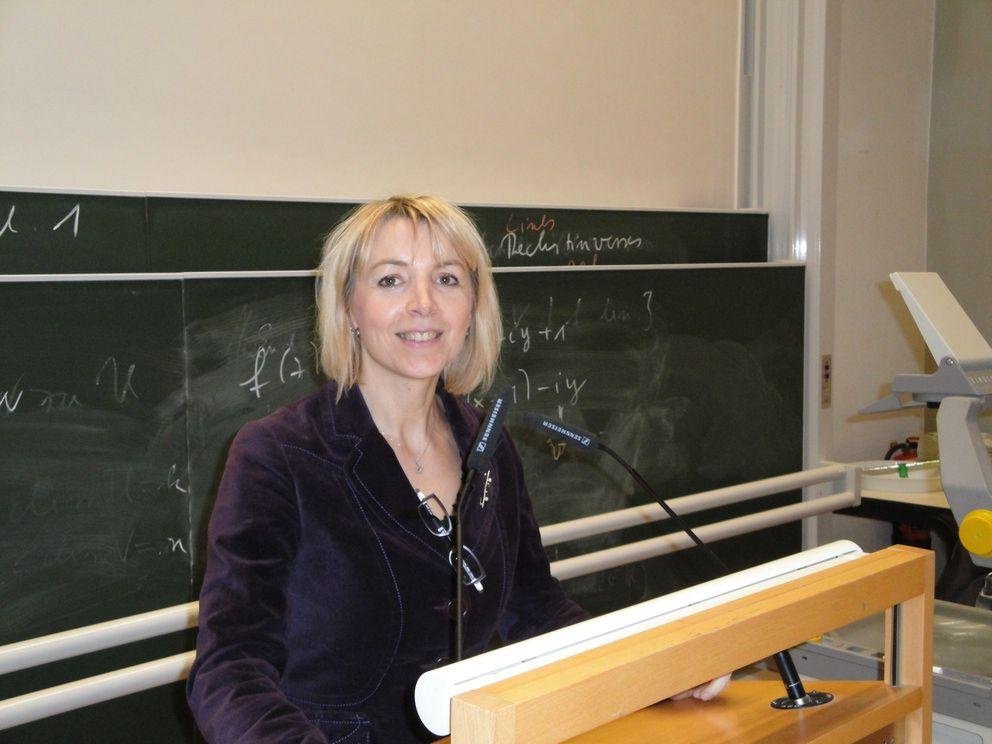 [Translate to Englisch:] Gastvortrag Béatrice Angrand