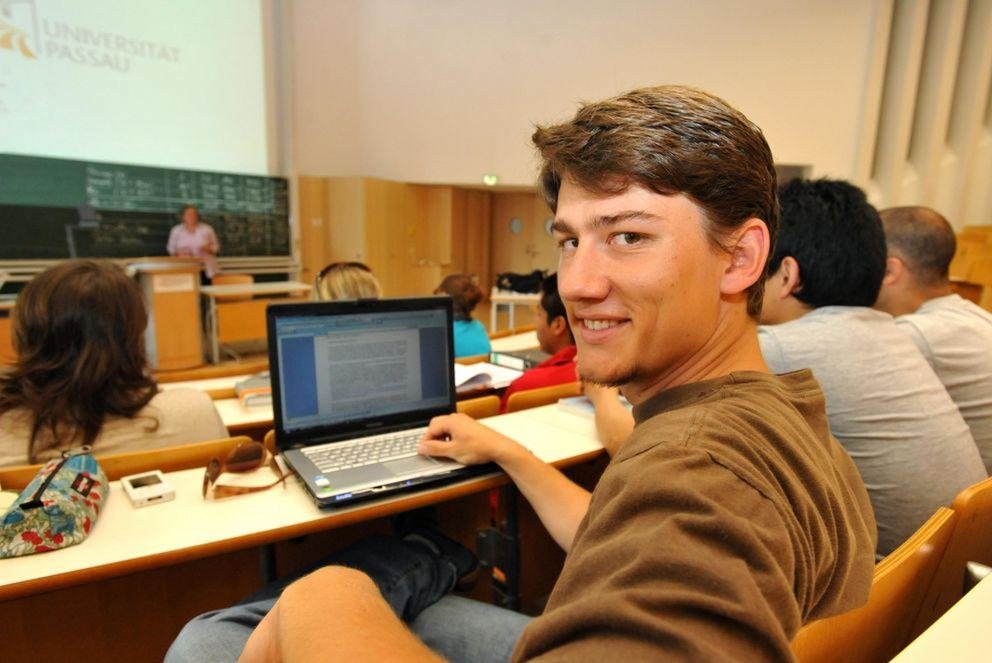 Studierende im Hörsaal Studierende im Hörsaal