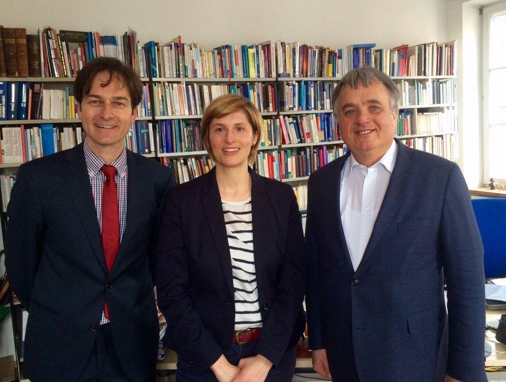 v. li.: Prof. Dr. Barmeyer, Katharina Krüth, Prof. Dr. Heidenreich