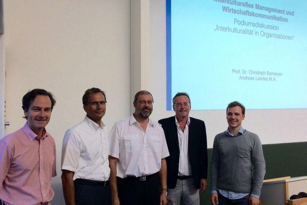Podiumsdiskussion zum Thema "Interkulturalität in Organisationen"