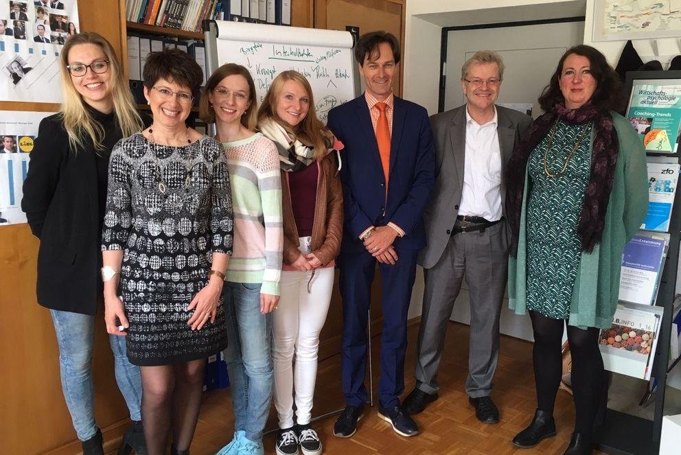 Prof. Dr. Hans-Jürgen Lüsebrink und Dr. Catherine Teissier als Gäste am Lehrstuhl 