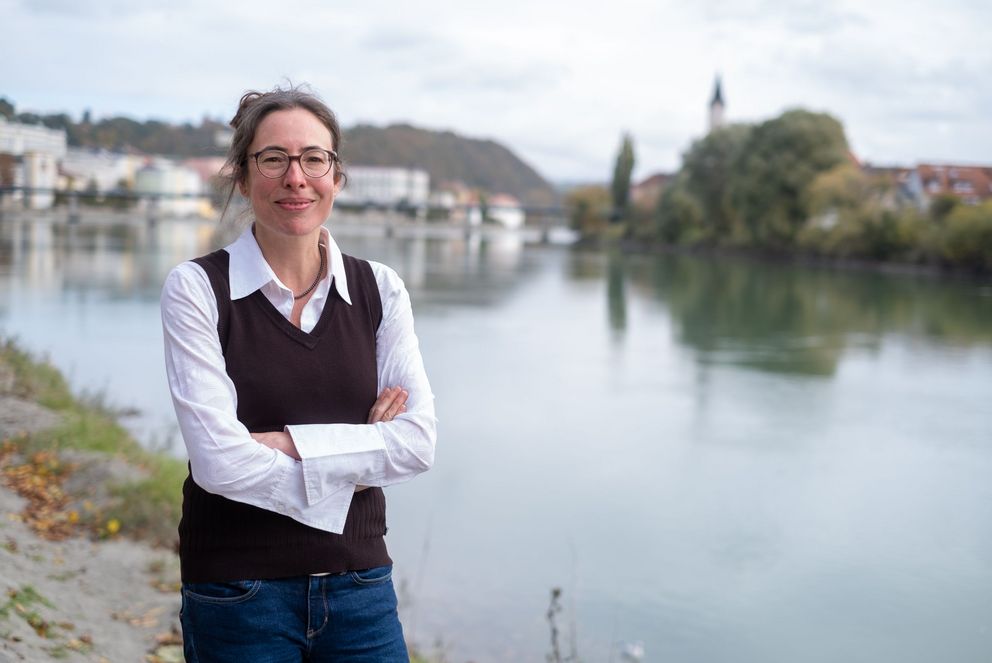Bildhinweis: Prof. Dr. Christine Schmitt, Inhaberin des Lehrstuhls für Physische Geographie mit Schwerpunkt Mensch-Umwelt-Forschung an der Universität Passau