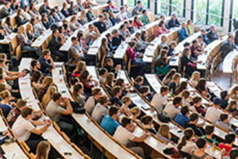 Studierende der Universität Passau Studierende der Universität Passau