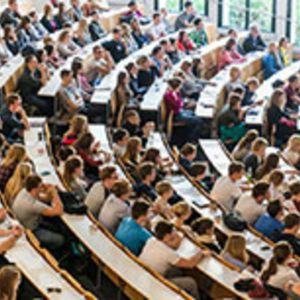 Studierende der Universität Passau im Hörsaal