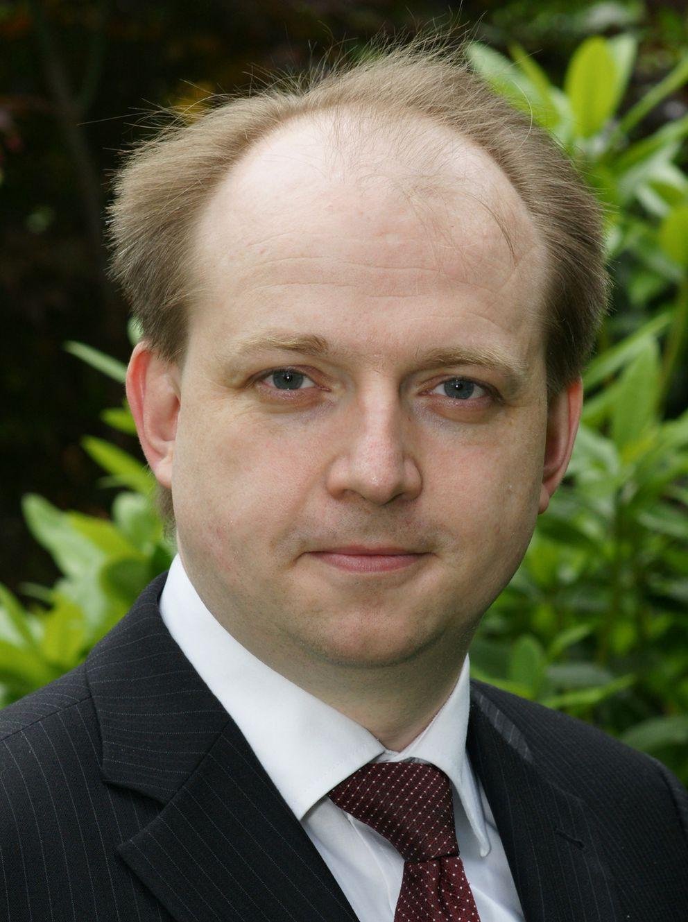 Dr. Dr. Hans Martin Sieg Dr. Dr. Hans Martin Sieg