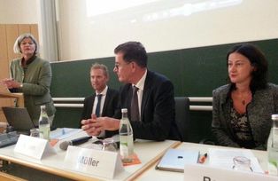 Vortrag des Bundesministers für wirtschaftliche Zusammenarbeit und Entwicklung Dr. Gerd Müller an der Universität Passau, Mai 2016