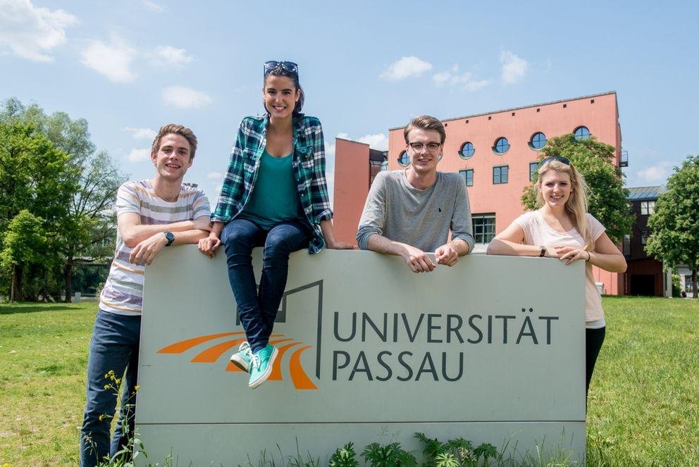 Studierende der Universität Passau Studierende der Universität Passau