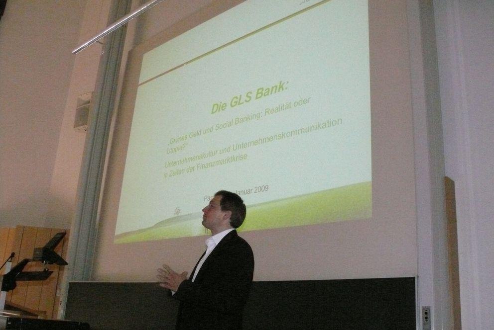 [Translate to Englisch:] Gastvortrag Christof Lützel