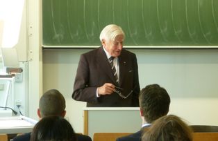 Gastvortrag Prof. Dr. Christian Schwarz-Schilling "Der Friedensprozess in Bosnien und Herzegowina"