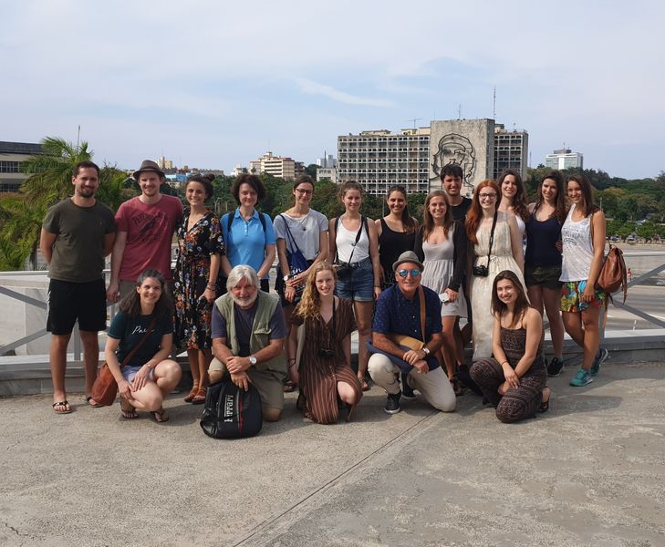 Gruppenbild der Teilnehmerinnen und Teilnehmer der Exkursion nach Kuba