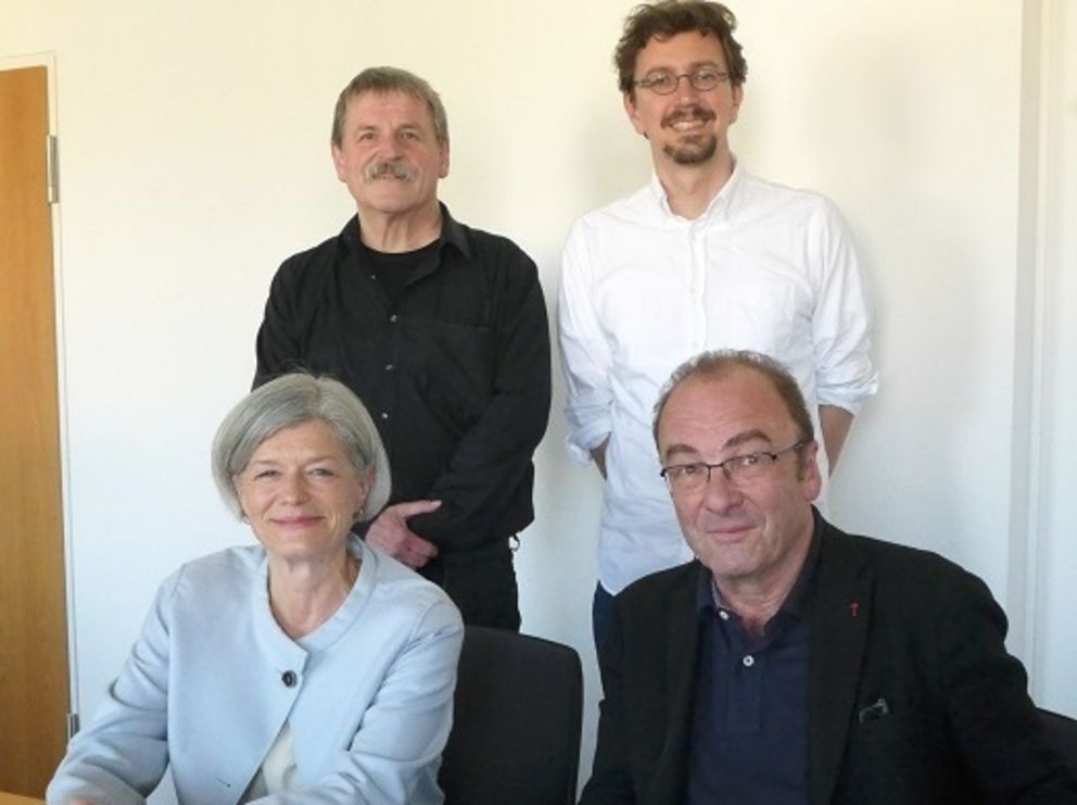 Gruppenbild mit Präsidentin Prof. Dr. Carola Jungwirth, Robert Menasse, Prof. Dr. Daniel Göler und Karl Krieg.